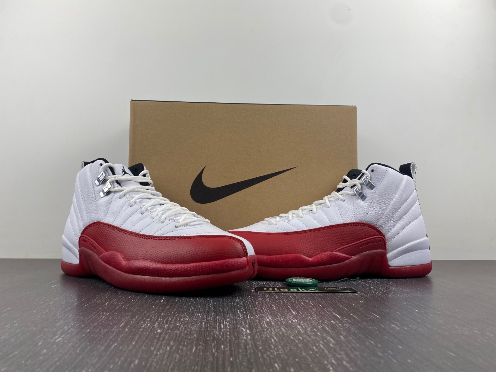Air Jordan 12 Cherry