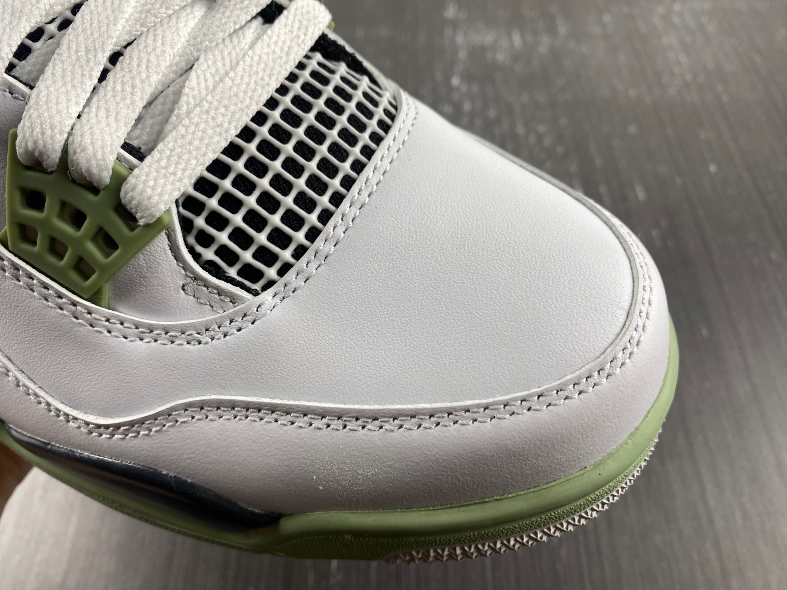 Air Jordan 4 Retro ‘Seafoam’