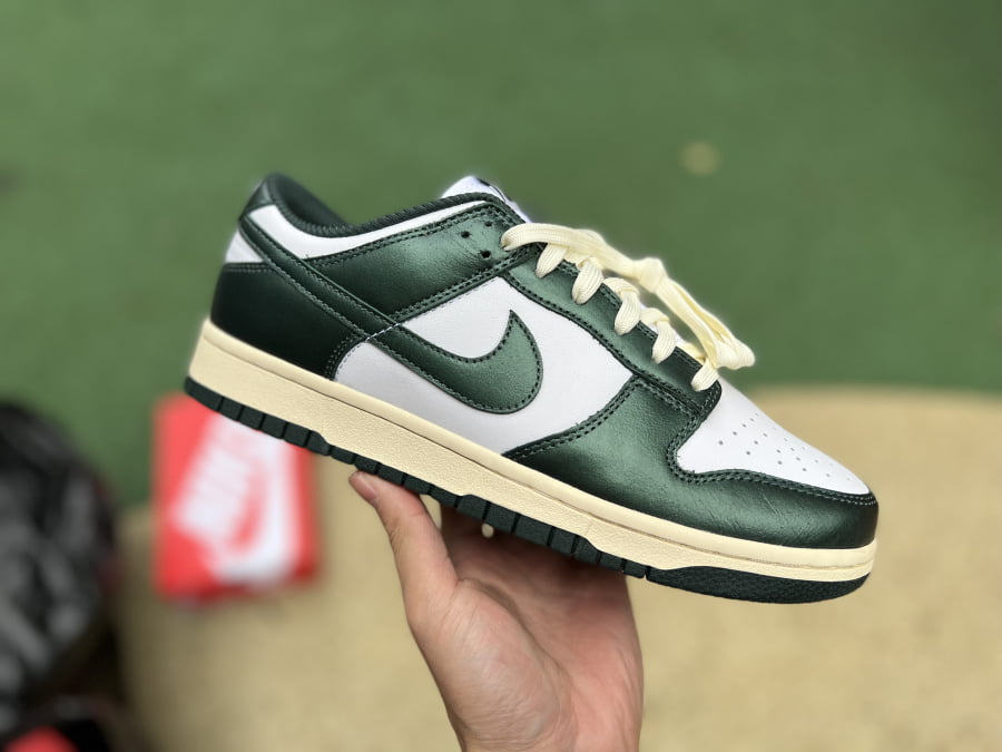 Nike Dunk Low Vintage Green