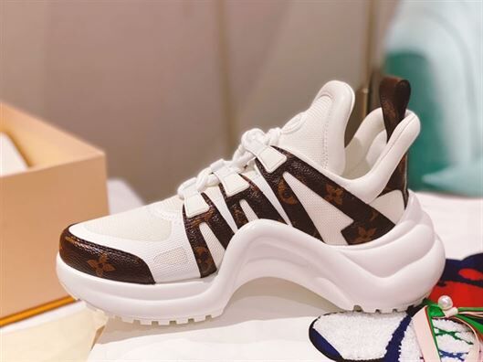 LOUIS VUITTON ARCHLIGHT TRAINERS – LVS106