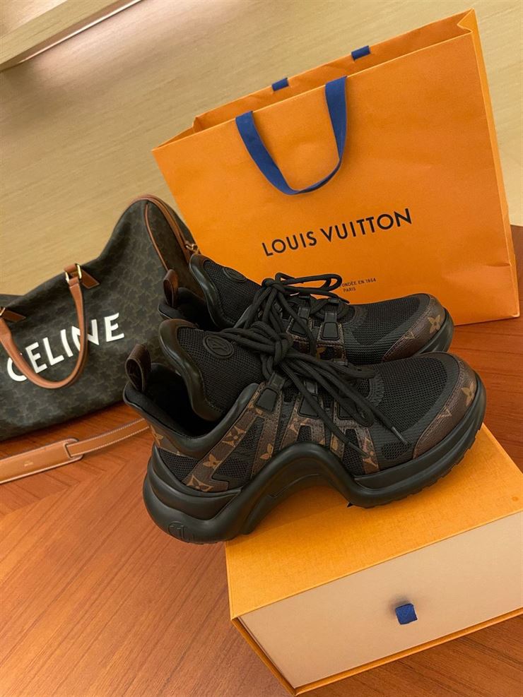 LOUIS VUITTON ARCHLIGHT TRAINERS – LVS098