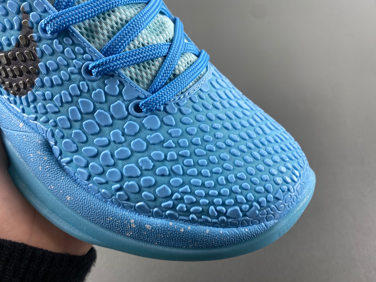 Nike Kobe 6 Ice Grinch Custom