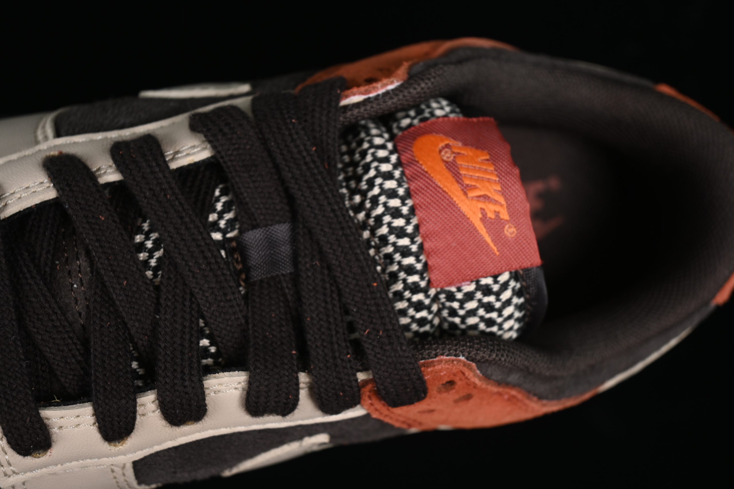 Nike Dunk Low Red Panda