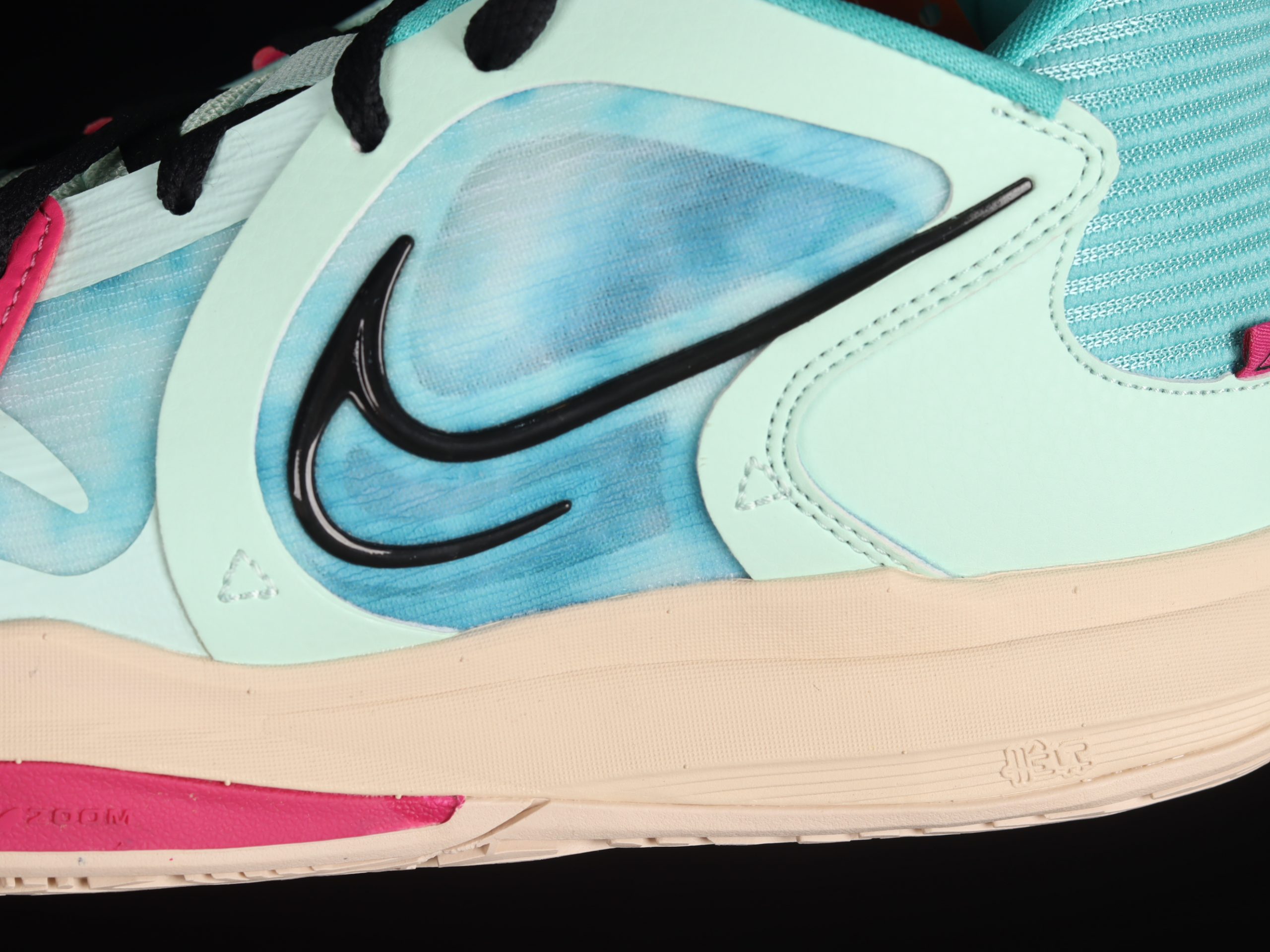 Nike Kyrie Low 5 Community