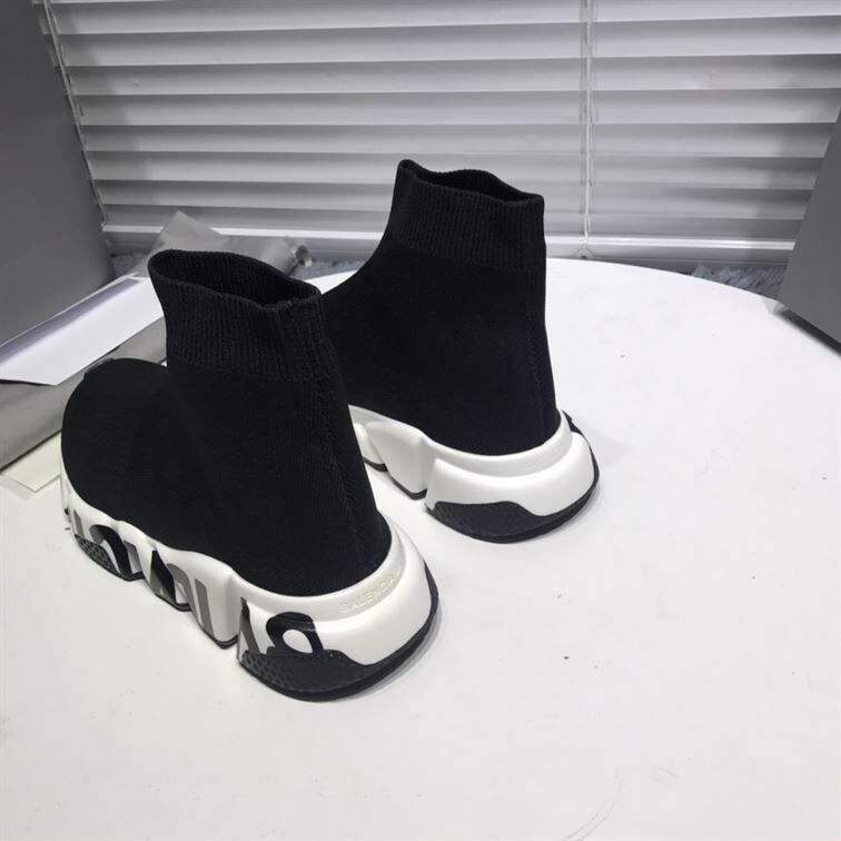 BALENCIAGA SPEED RECYCLED KNIT GRAFFITI SNEAKER IN BLACK/WHITE – BLA051