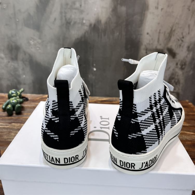 DIOR WALK’N’DIOR SNEAKER – DO122