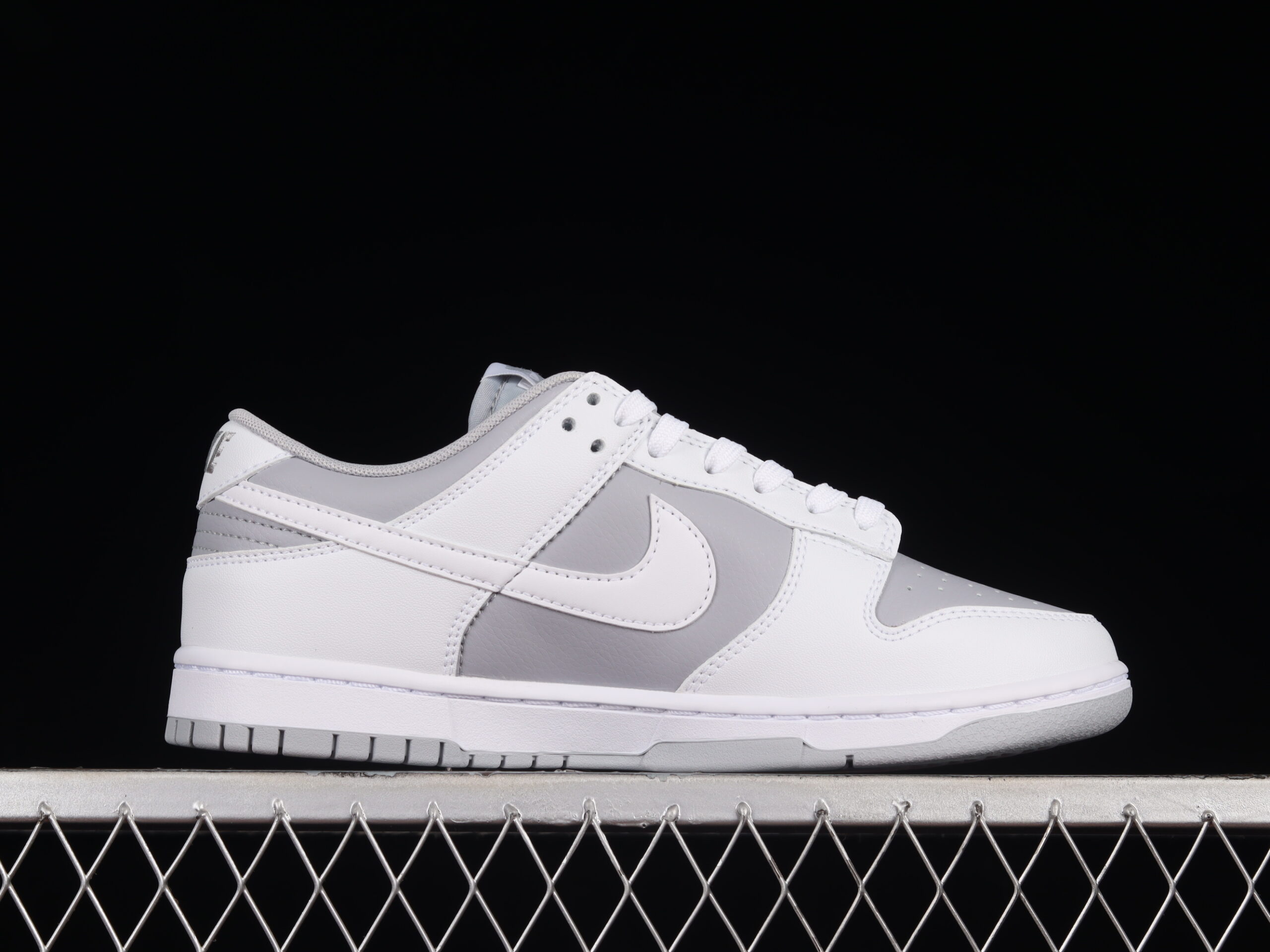 nike dunk low white grey