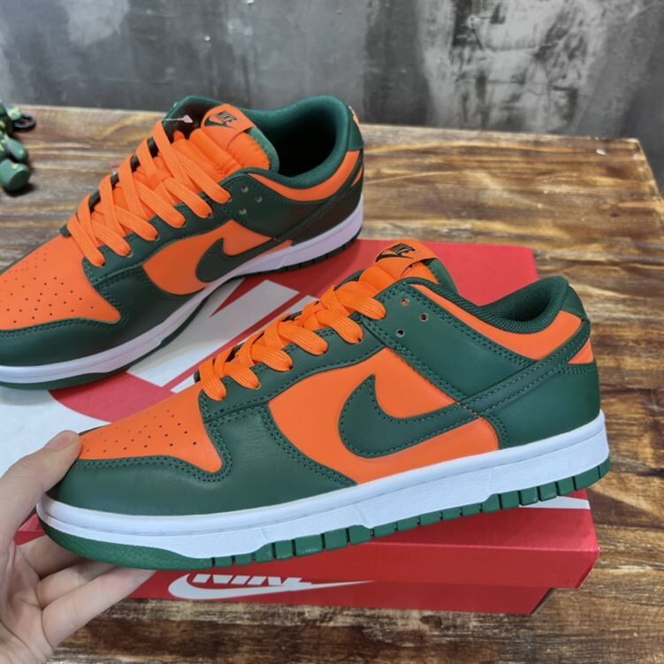 NIKE DUNK LOW MIAMI HURRICANES – NSN021