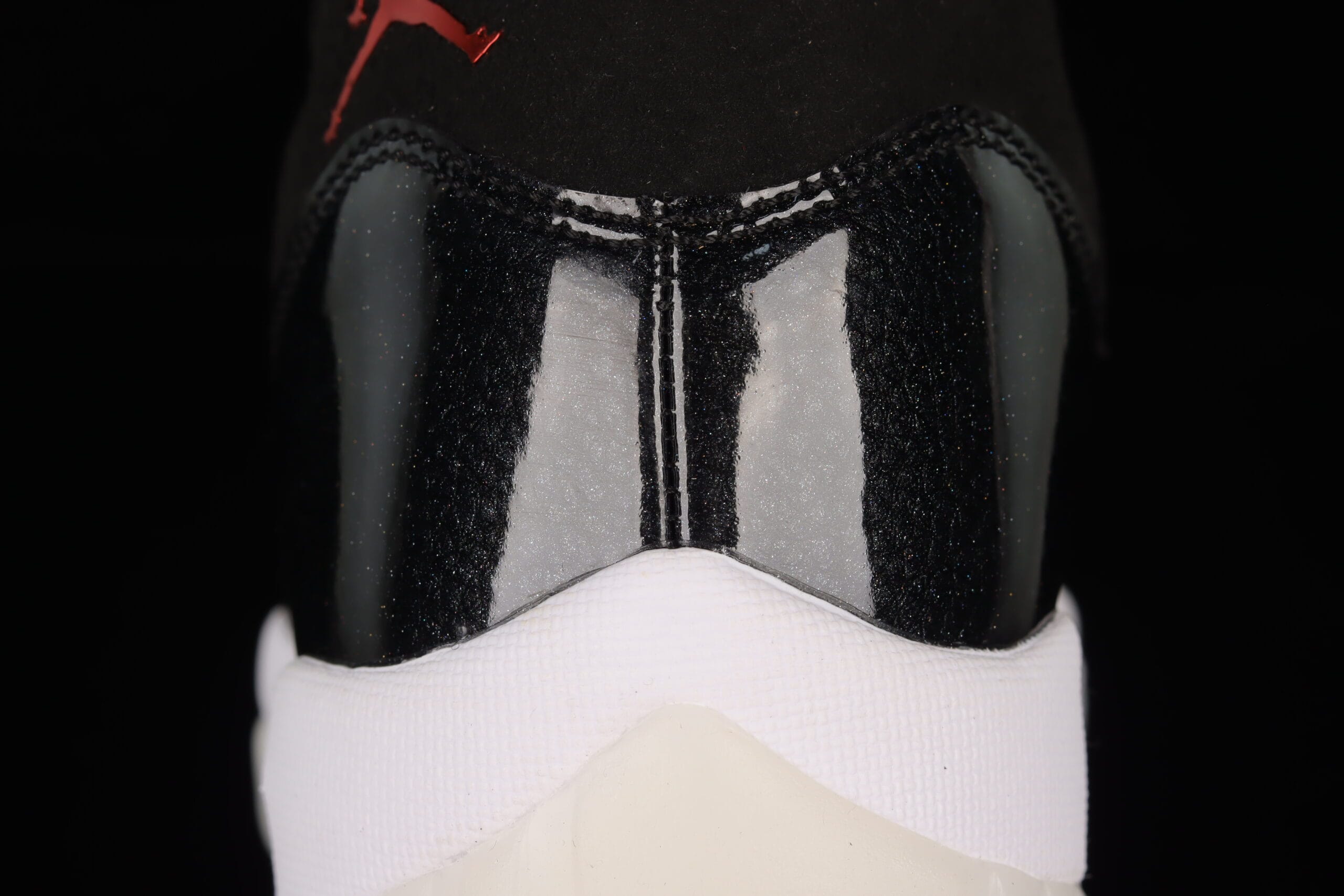 Jordan 11 Retro 72-10, Black/Gym Red-White-Anthracite