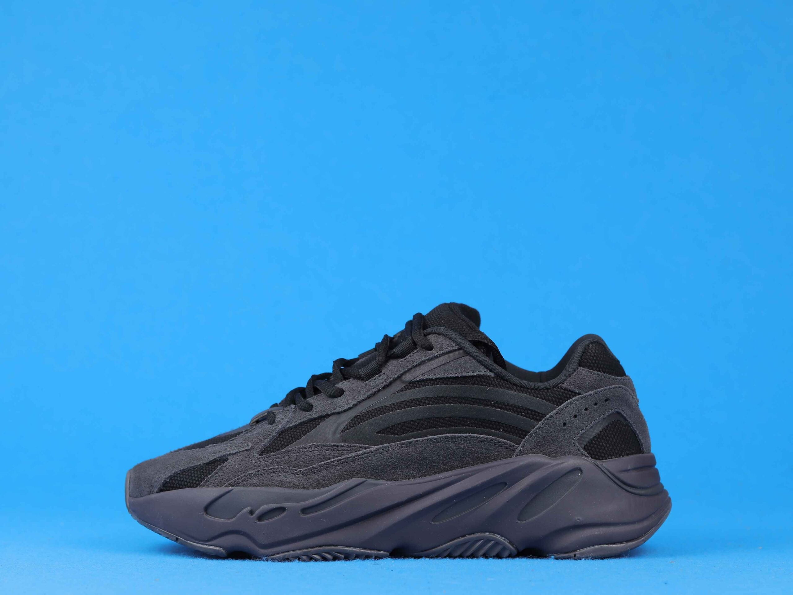 adidas Yeezy Boost 700 V2 Vanta
