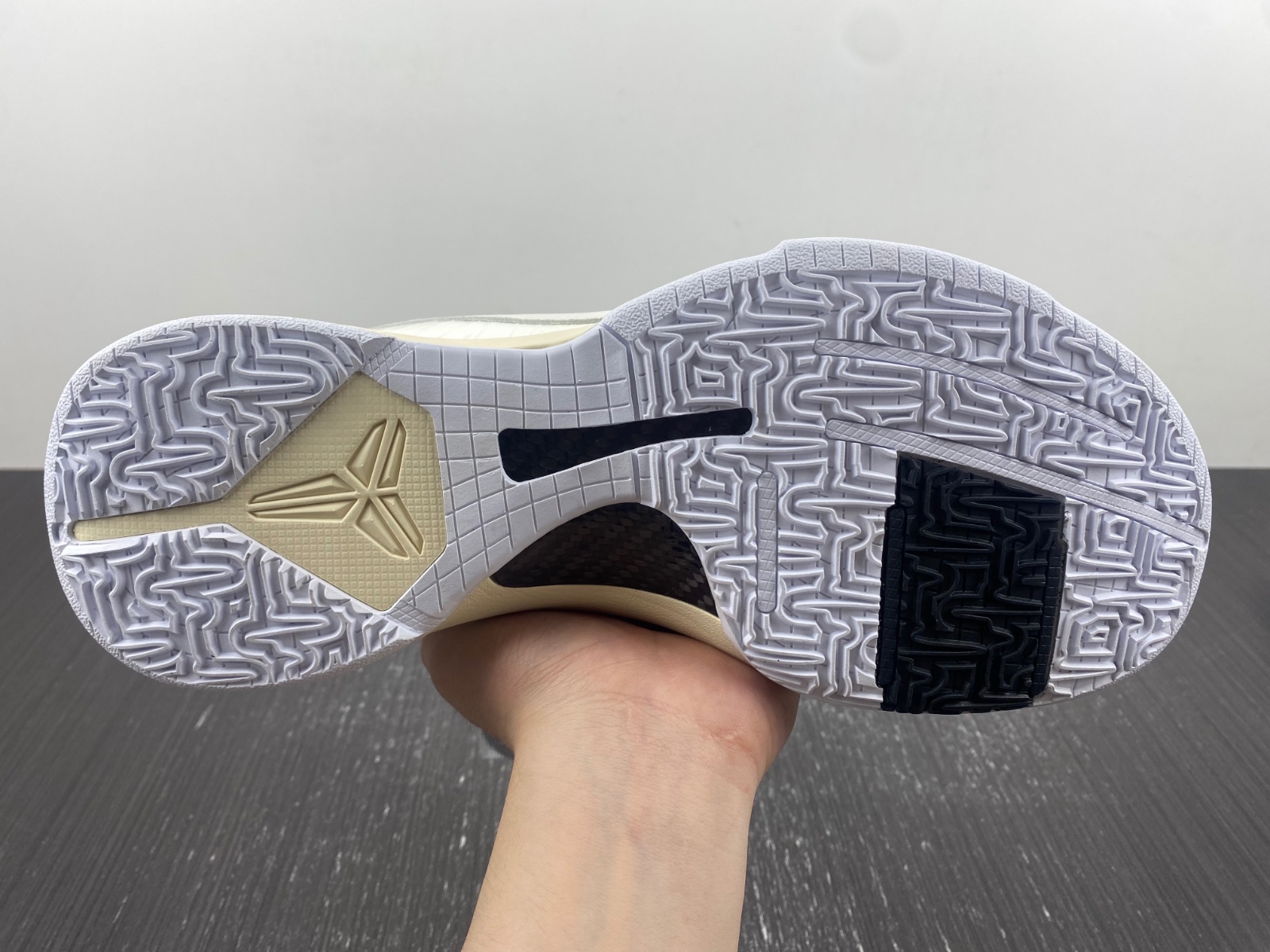 Off-White x Nike Kobe 5 Protro Custom White