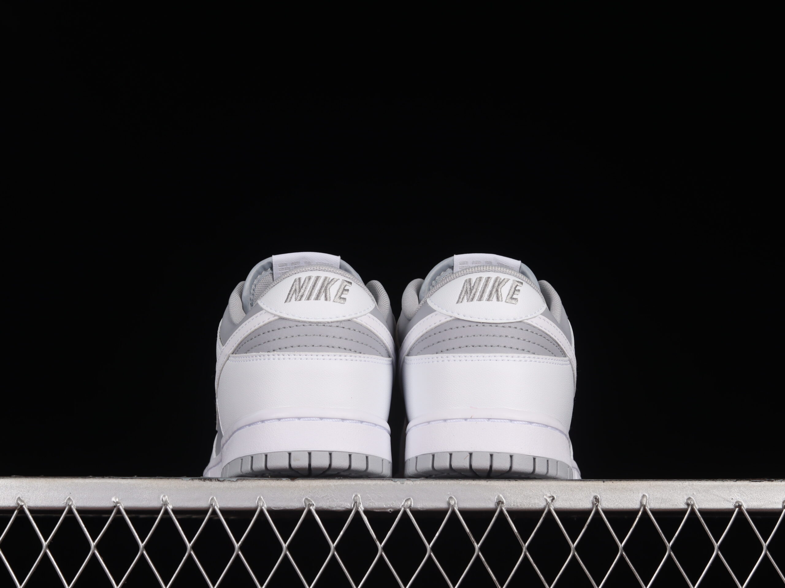 nike dunk low white grey