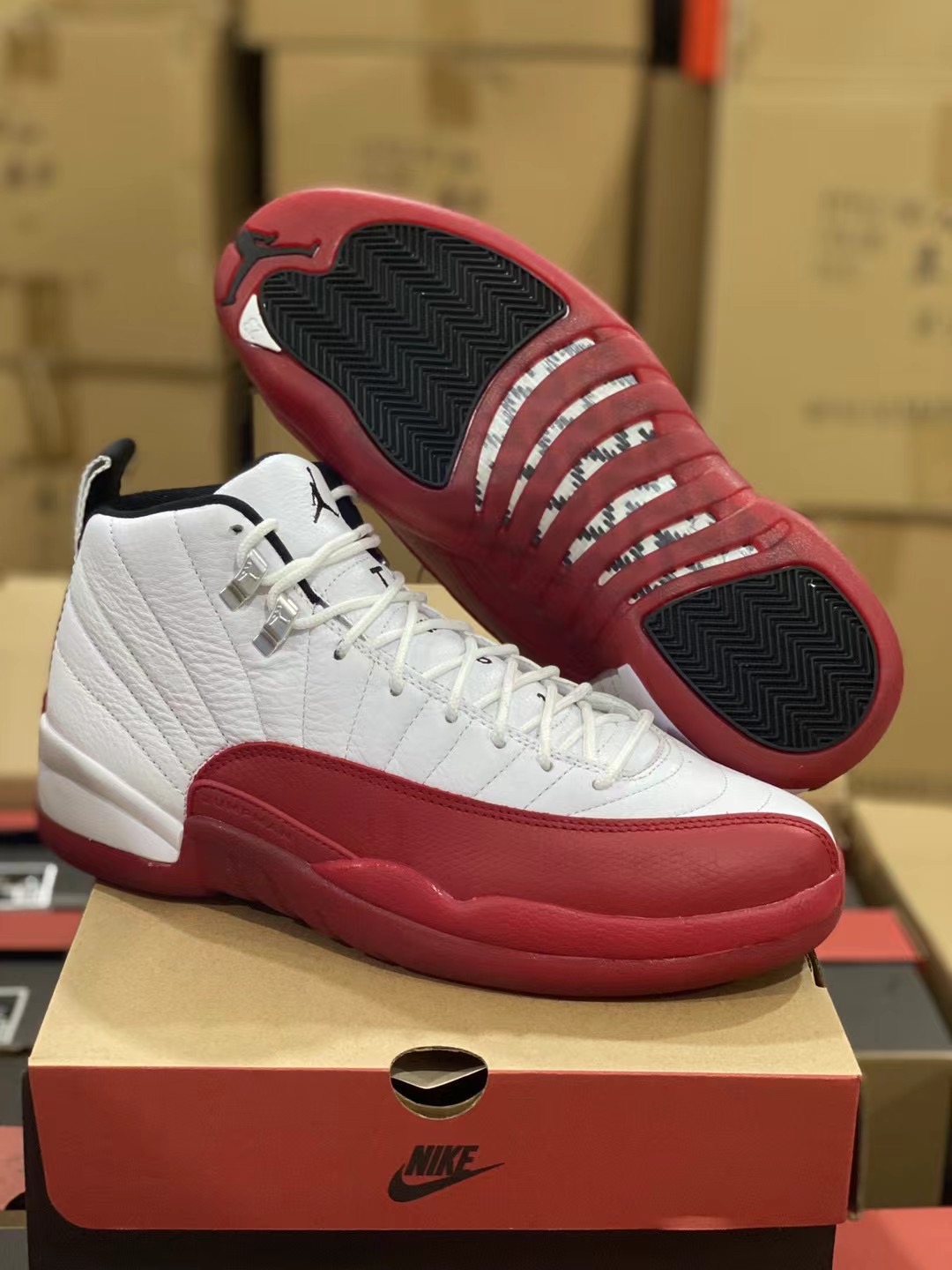 Air Jordan 12 Cherry