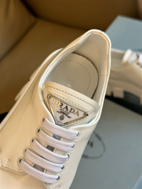 PRADA MONOLITH BRUSHED LEATHER LACE-UP SHOES – PRS061