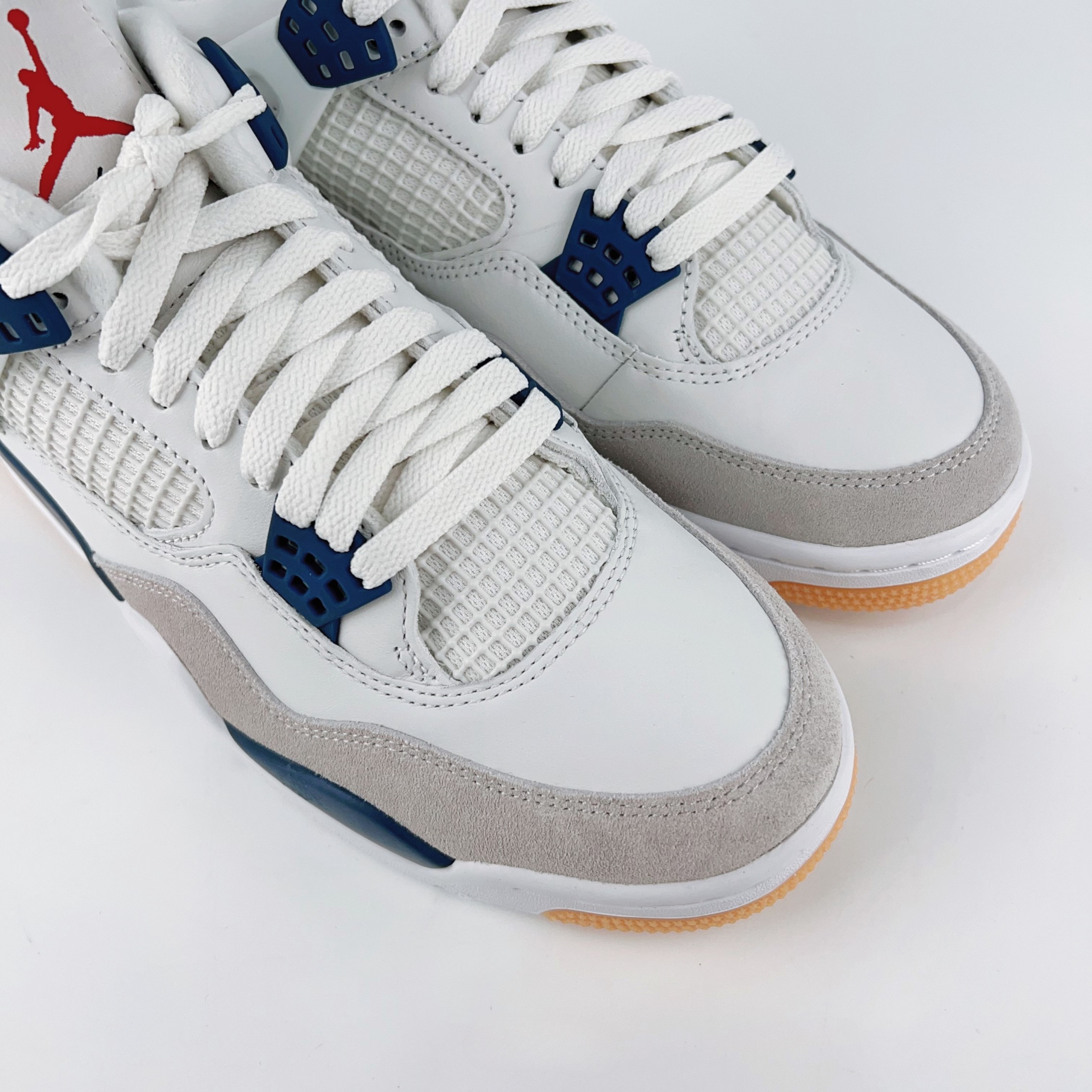 Nike SB x Air Jordan 4 “Navy”