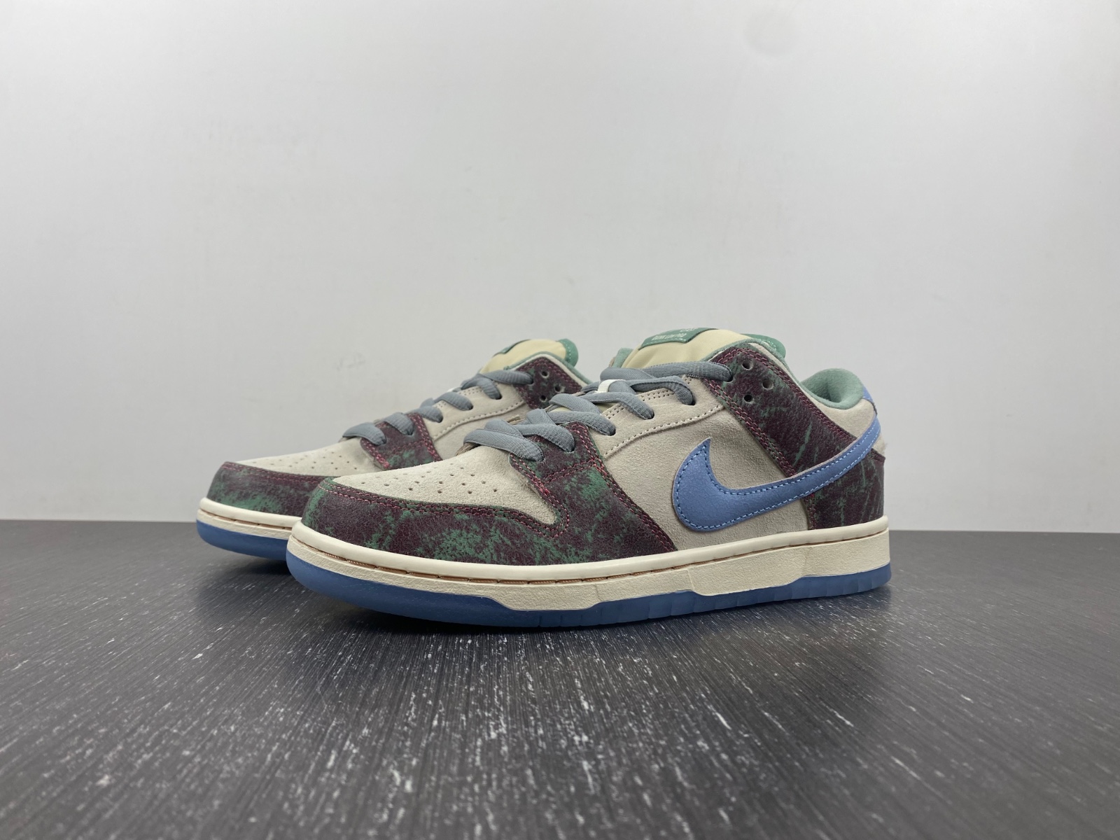 Nike SB Dunk Low Crenshaw Skate Club