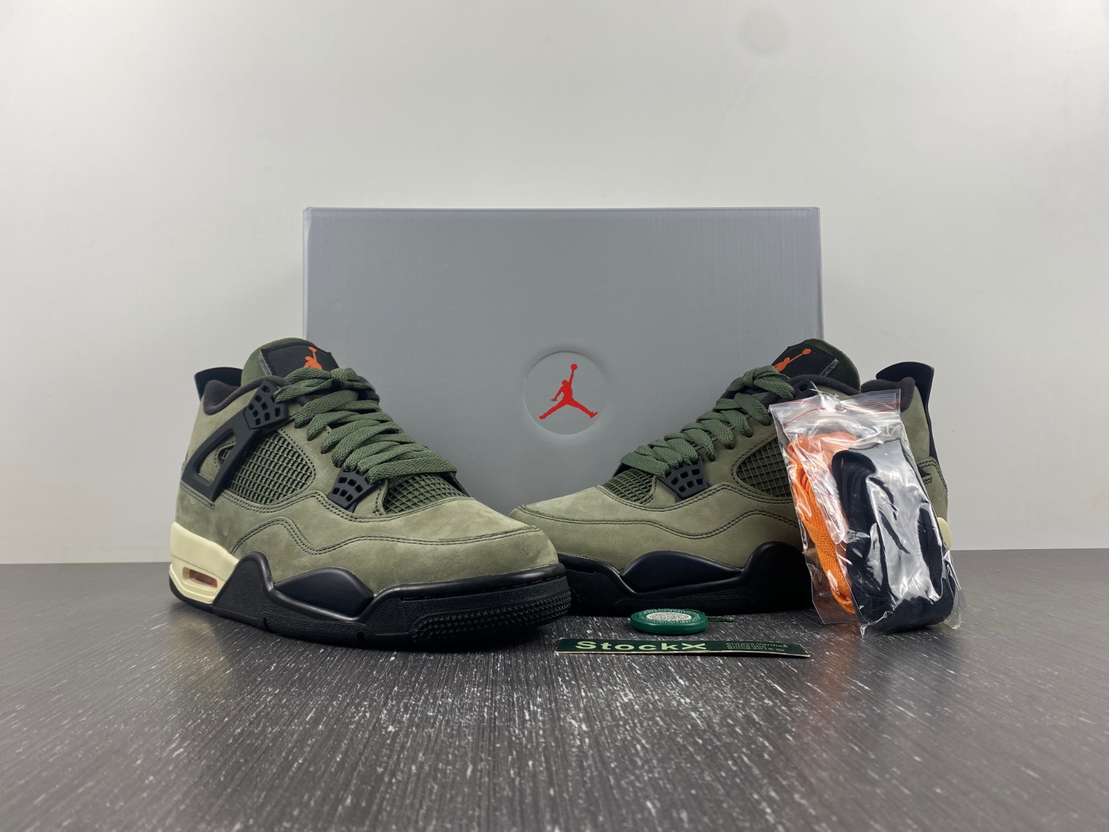 Air Jordan 4 Retro Undefeated