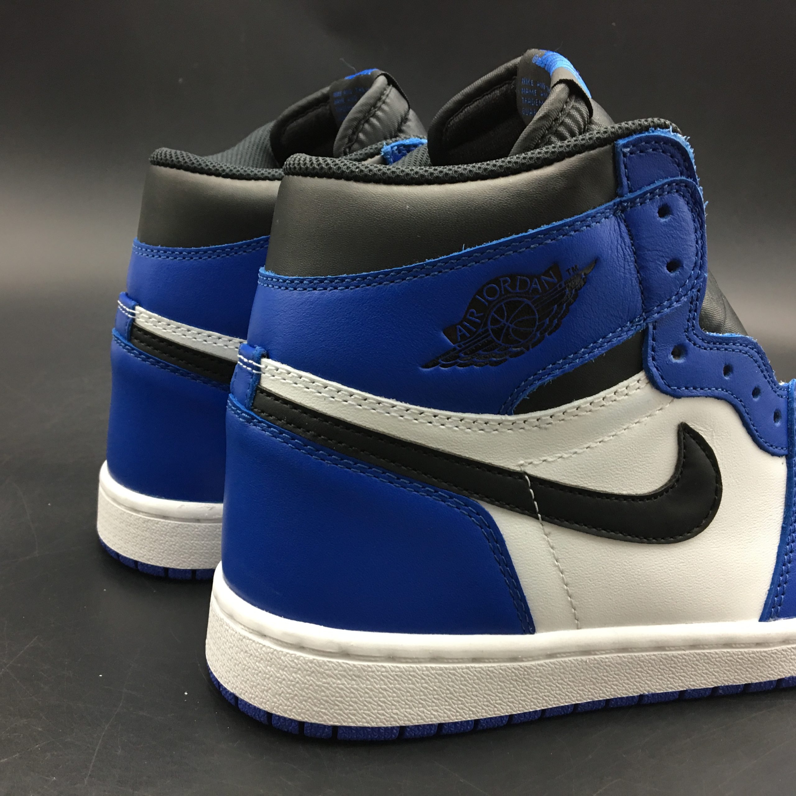 Air Jordan 1 Retro High OG Game Royal