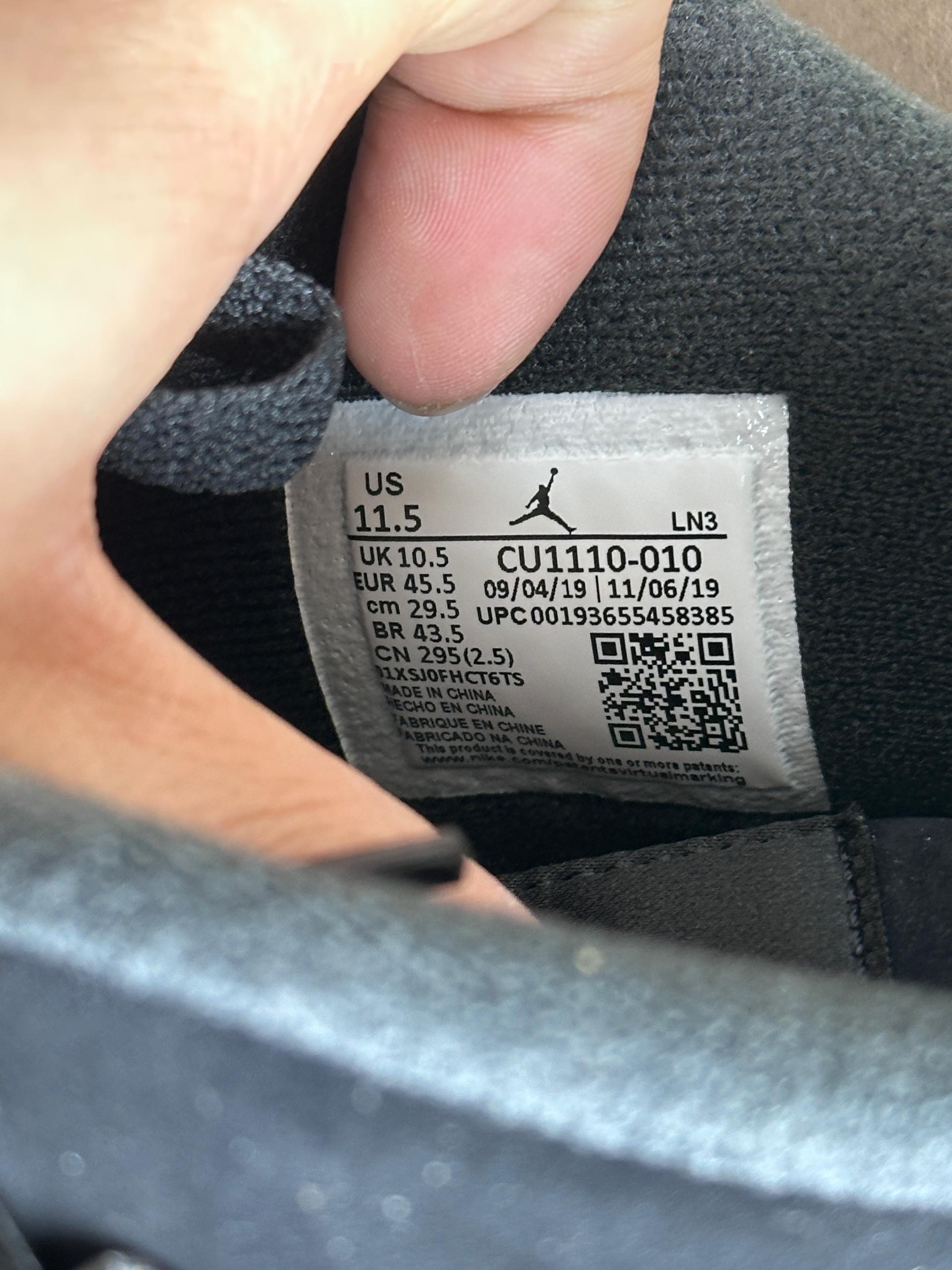 Air Jordan 4 Retro Black Cat