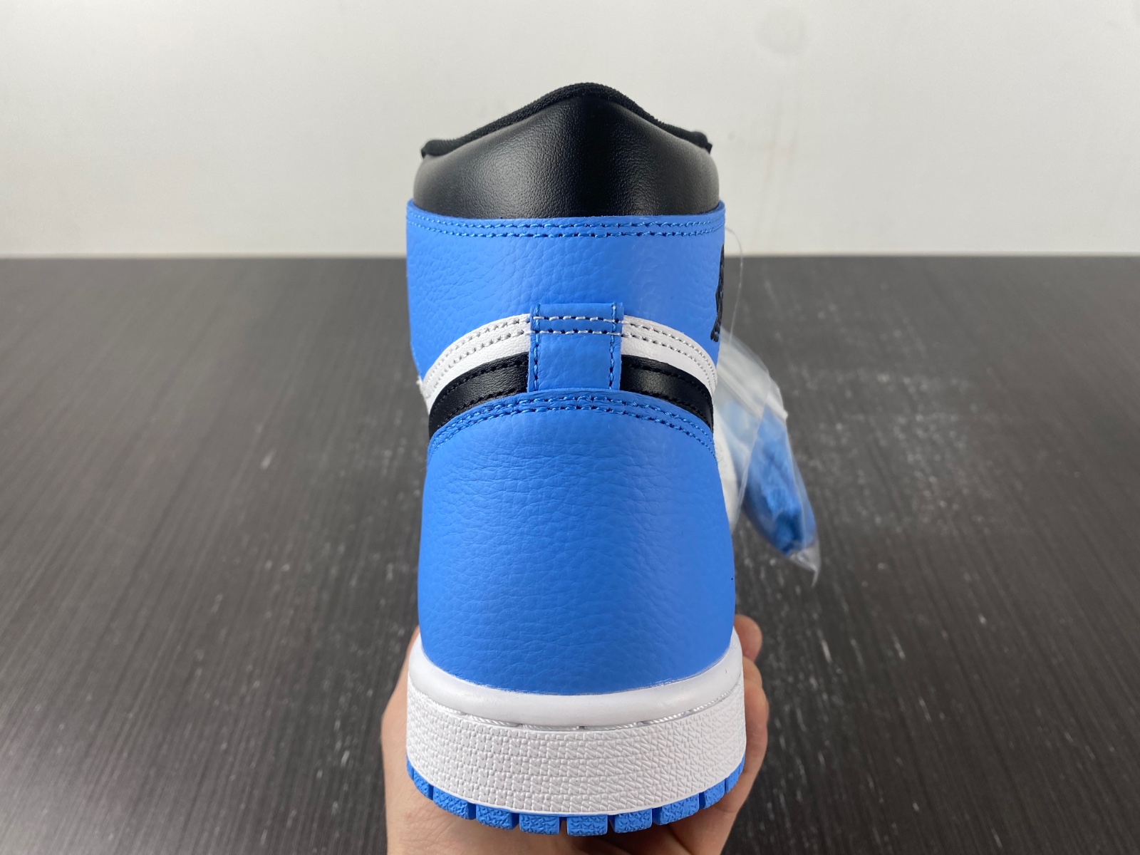 Air Jordan 1 Retro High OG ‘UNC Toe’