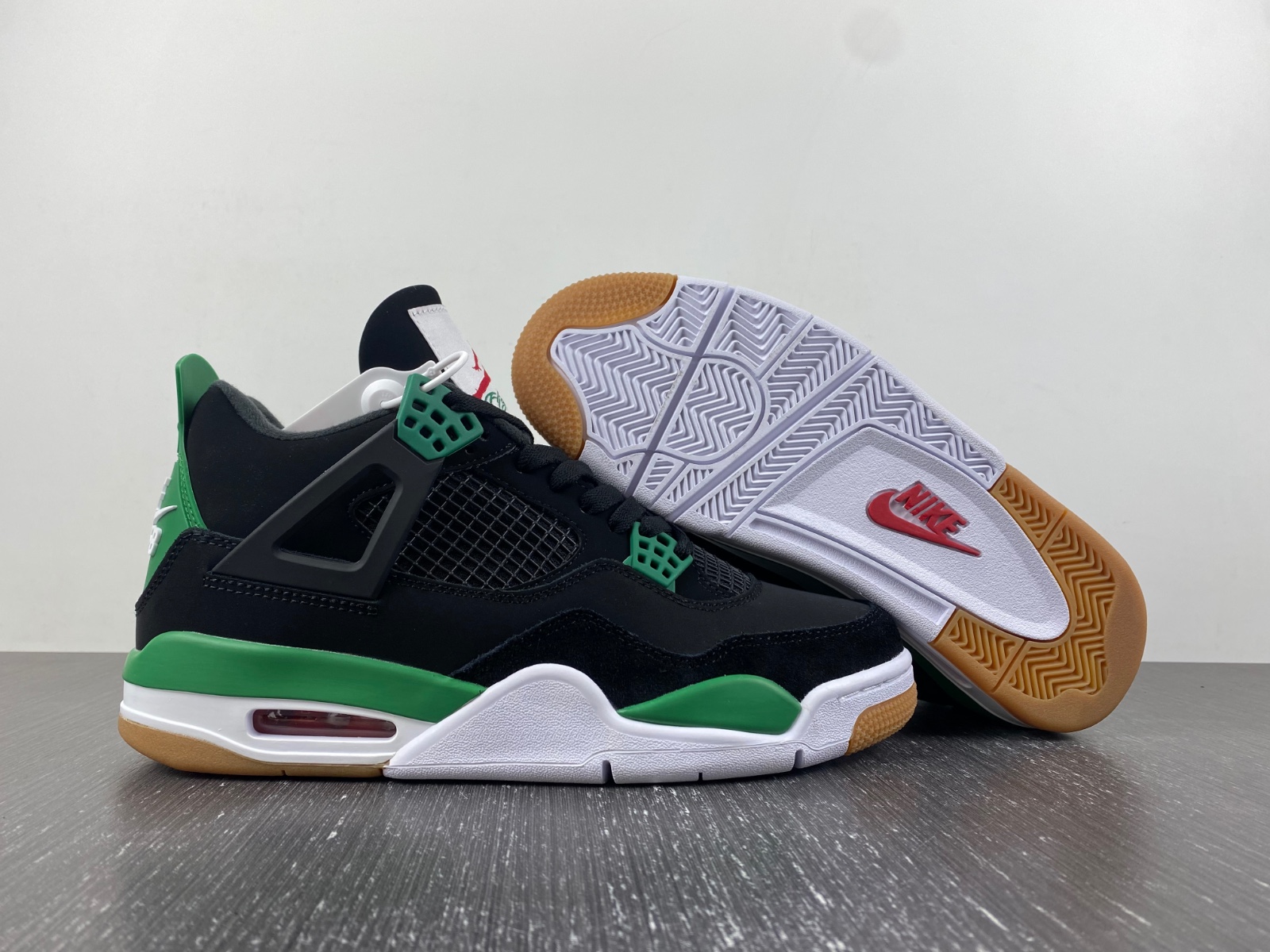 Nike SB x Air Jordan 4 Alternate Black