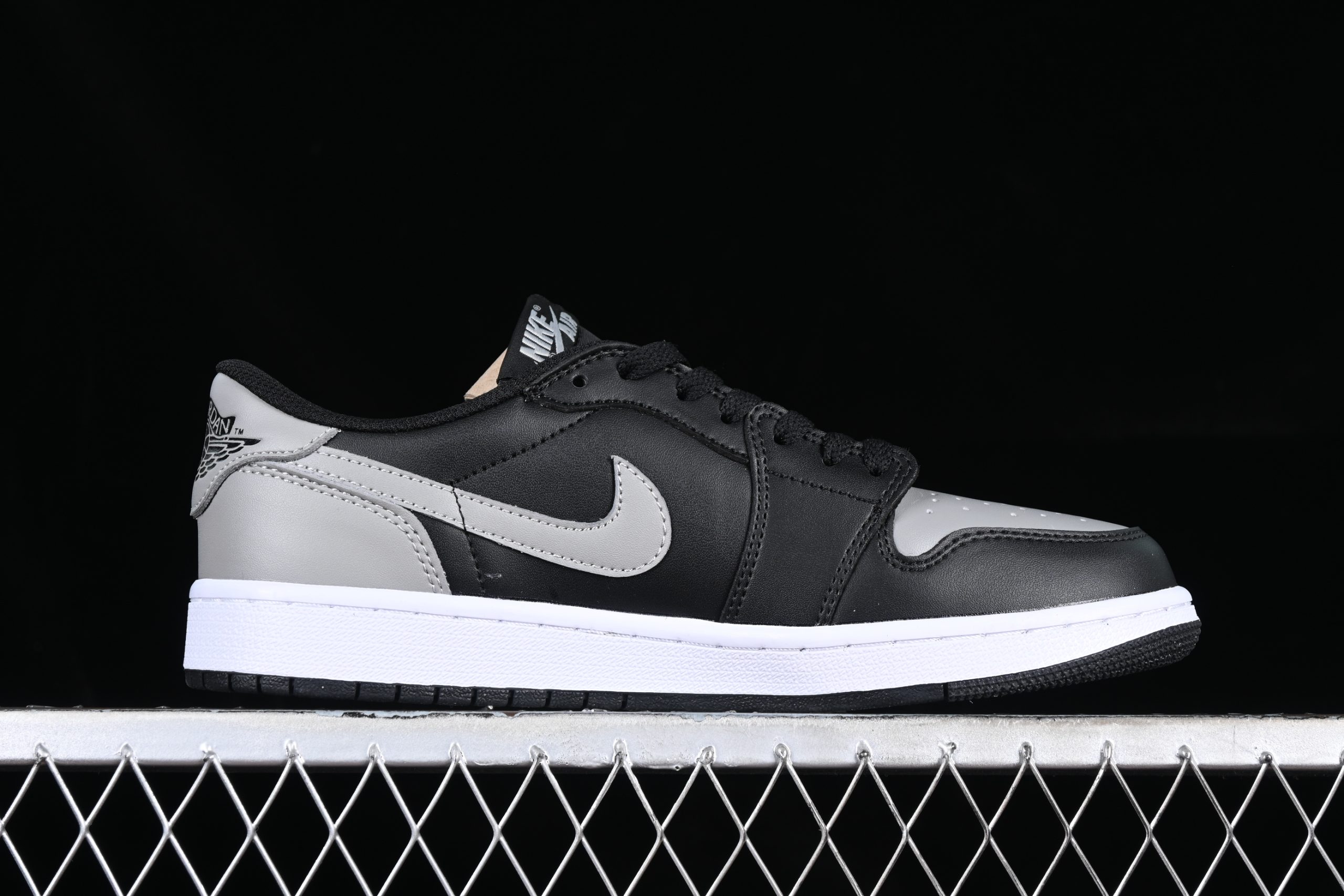 Air Jordan 1 Low OG Shadow