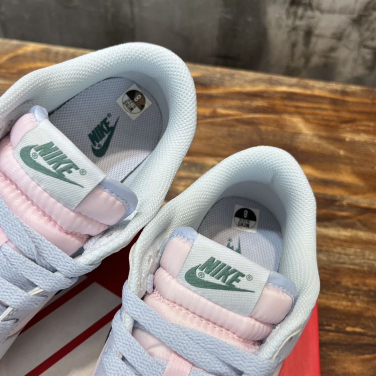 NIKE SB DUNK LOW SNEAKER – NSN013