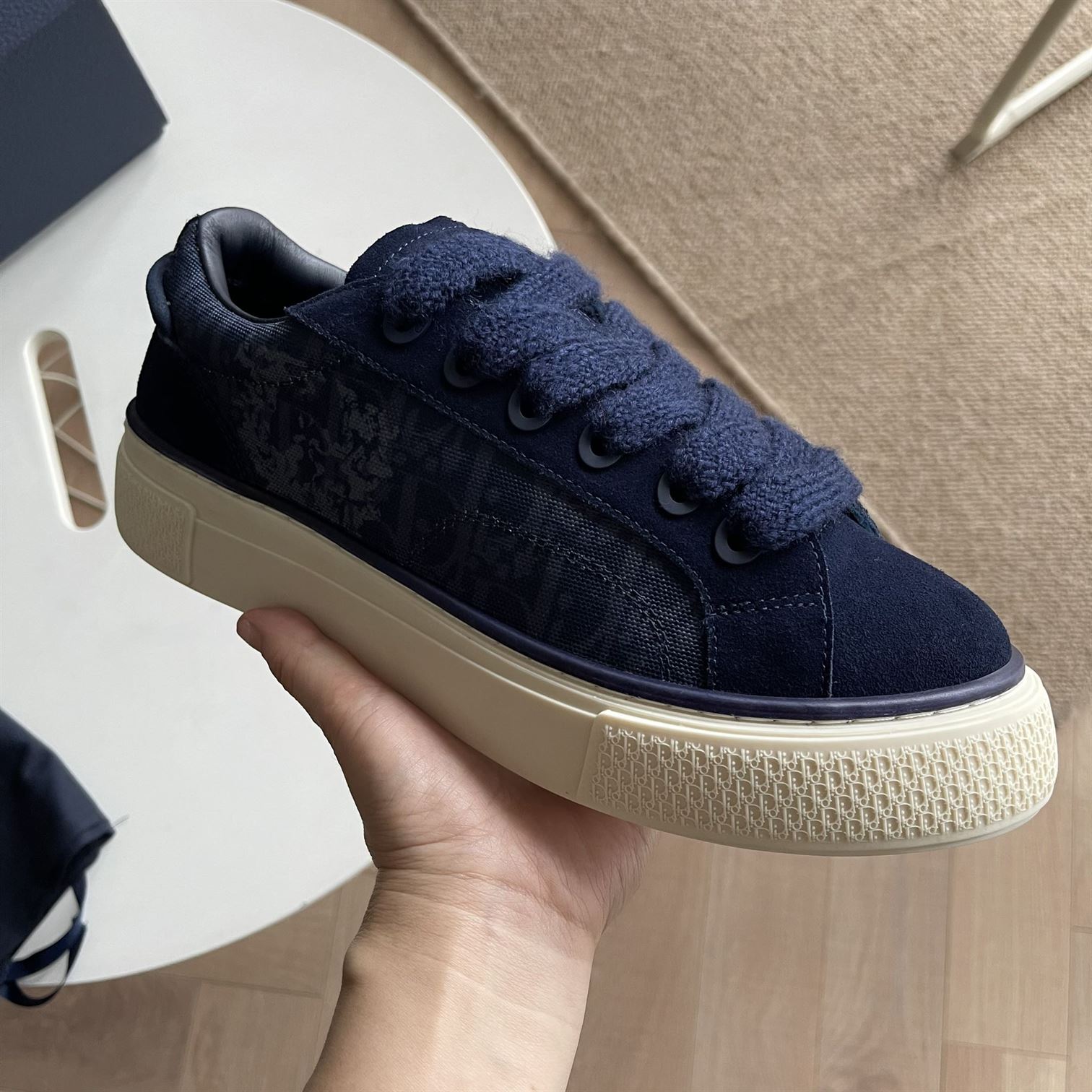 DIOR TEARS B33 SNEAKER – DO131