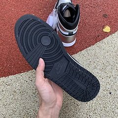 Jordan 1 Retro High Silver Toe