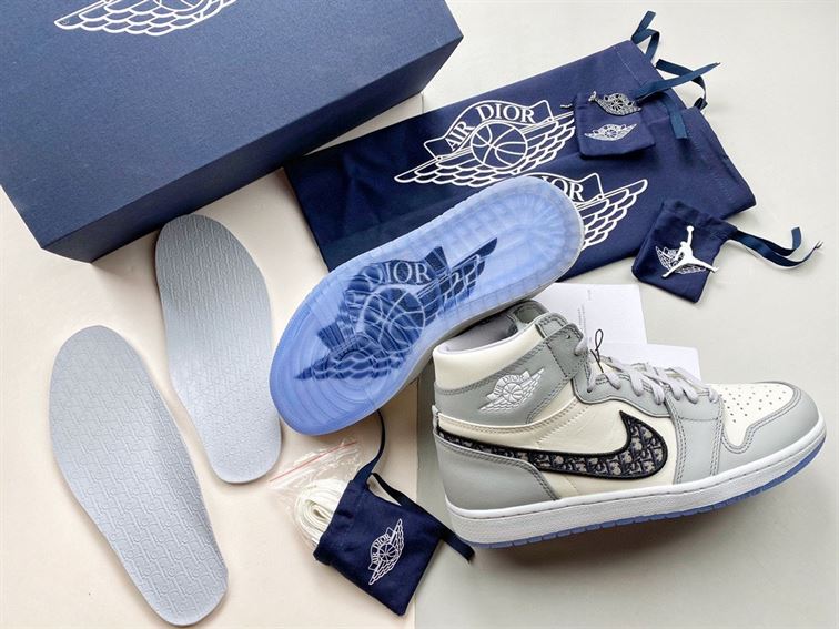 DIOR AIR JORDAN 1 HIGH OG – DO061