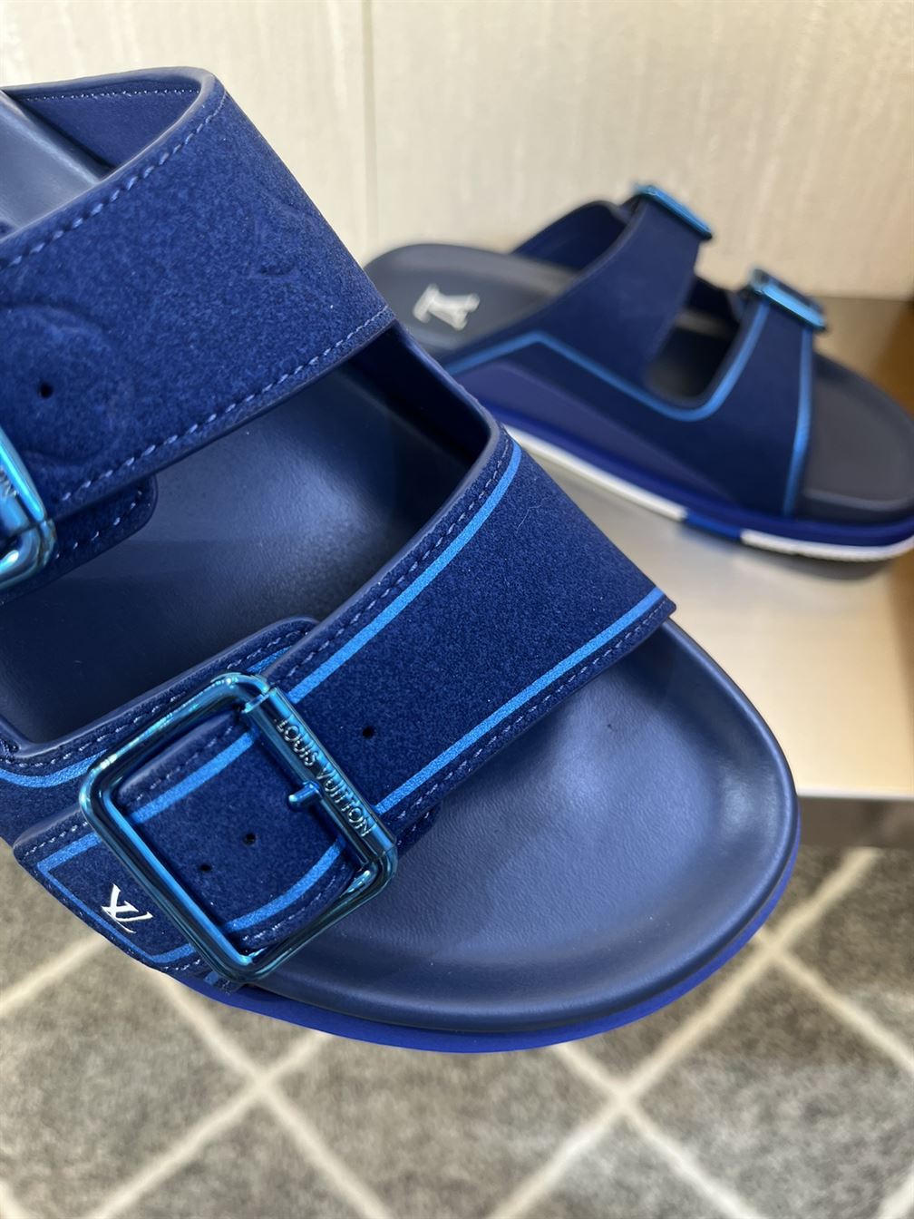 LOUIS VUITTON LV TRAINER MULES – LVSD022