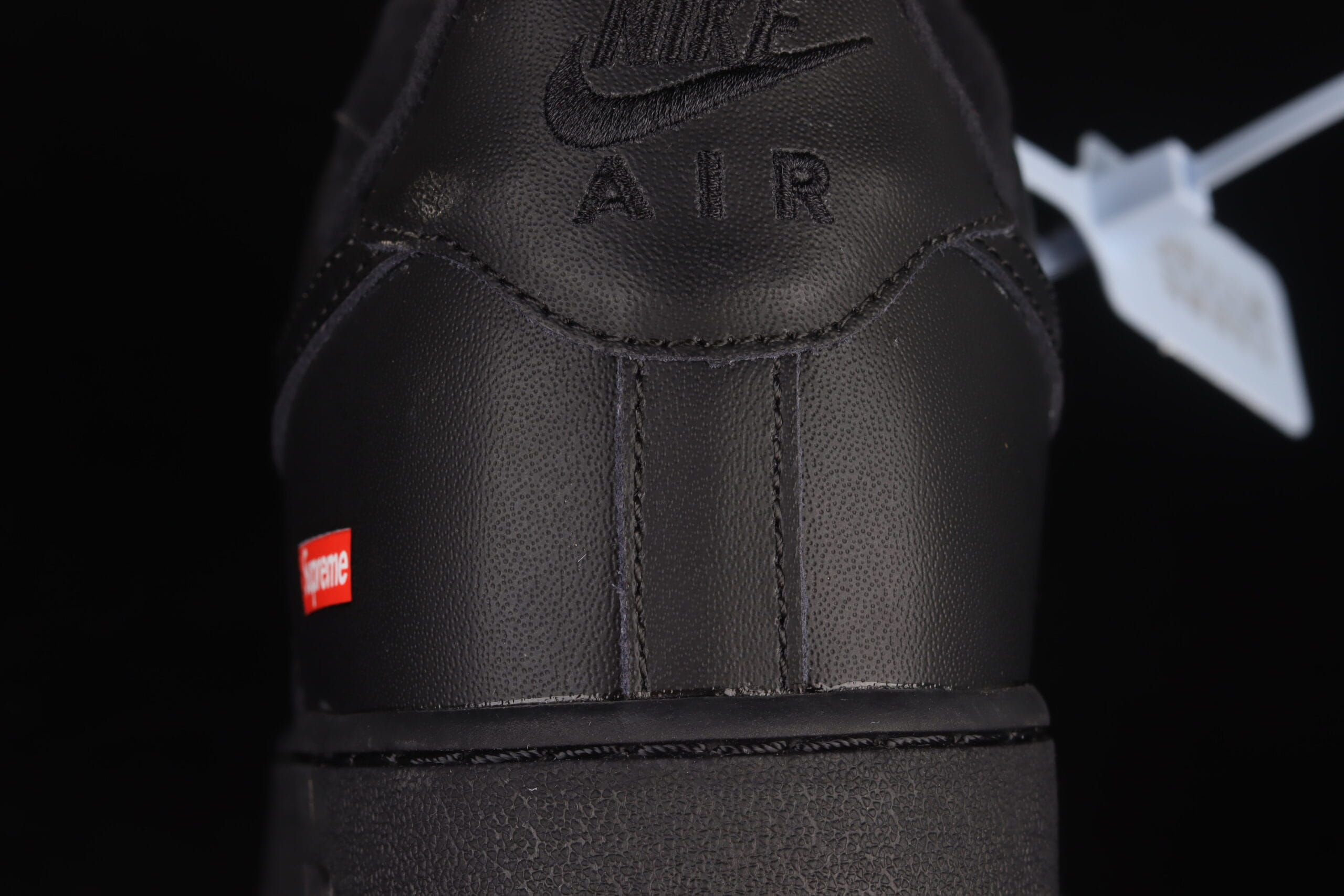 Nike Air Force 1 Low Supreme Black