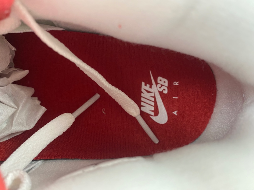 Jordan 4 Retro SB Varsity Red