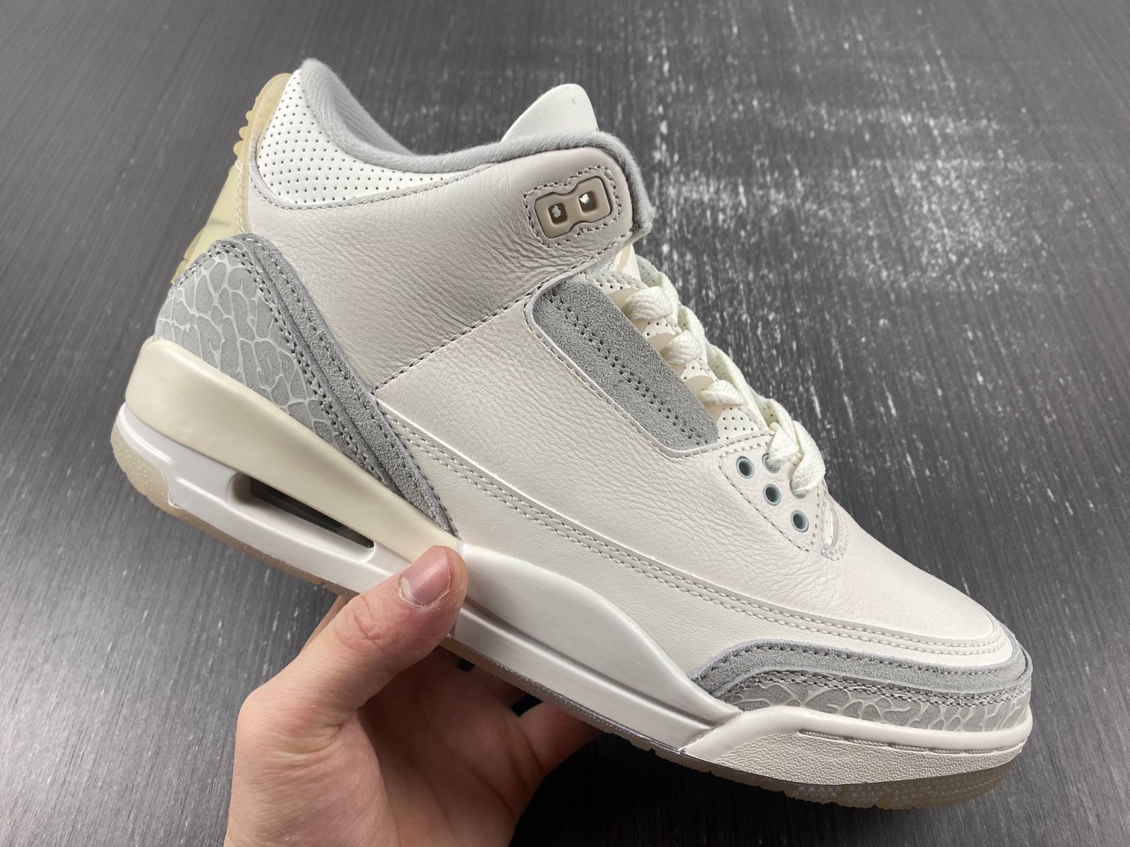 Air Jordan 3 Retro SE Craft Ivory
