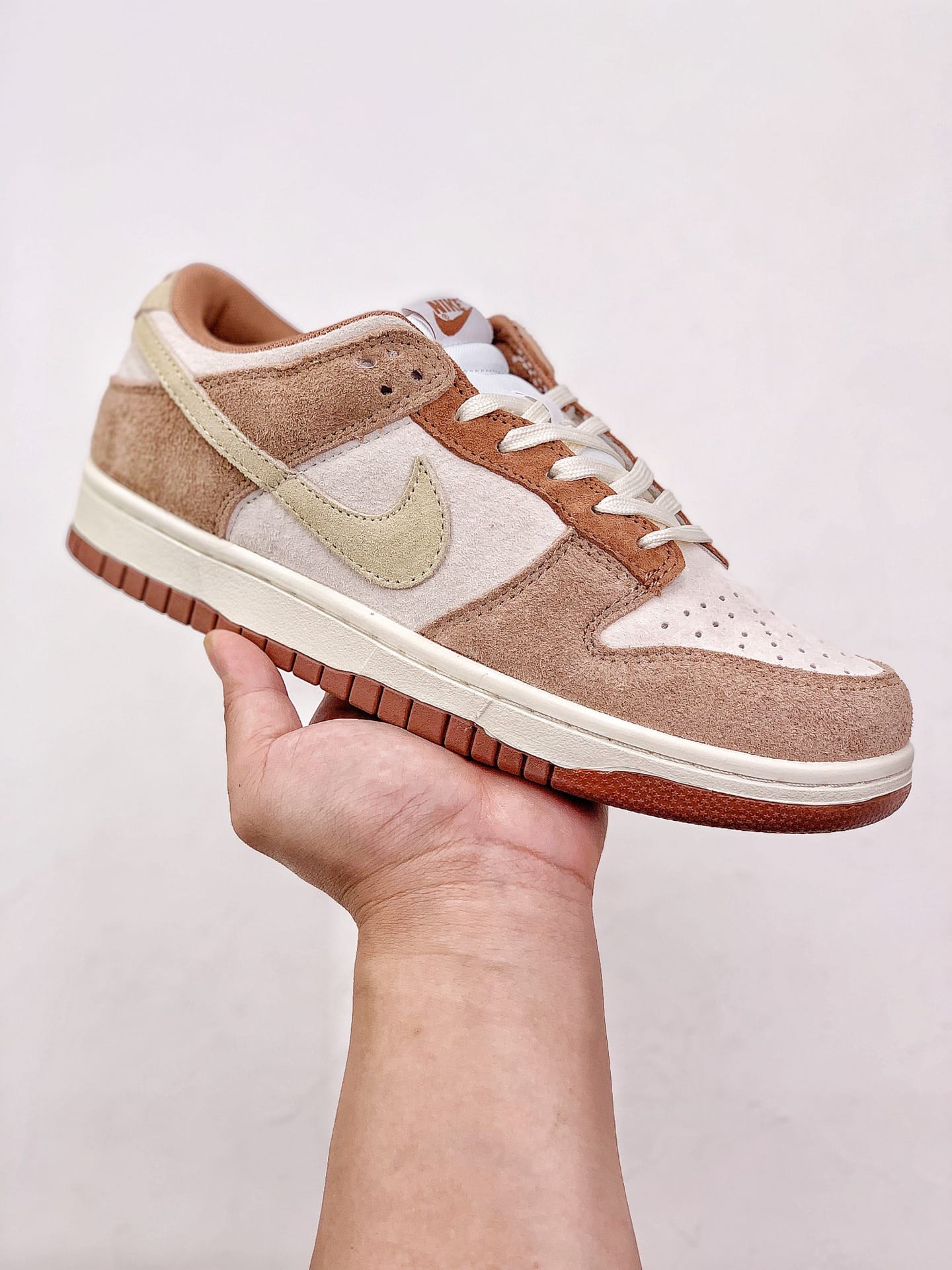 Nike Dunk Low Medium Curry