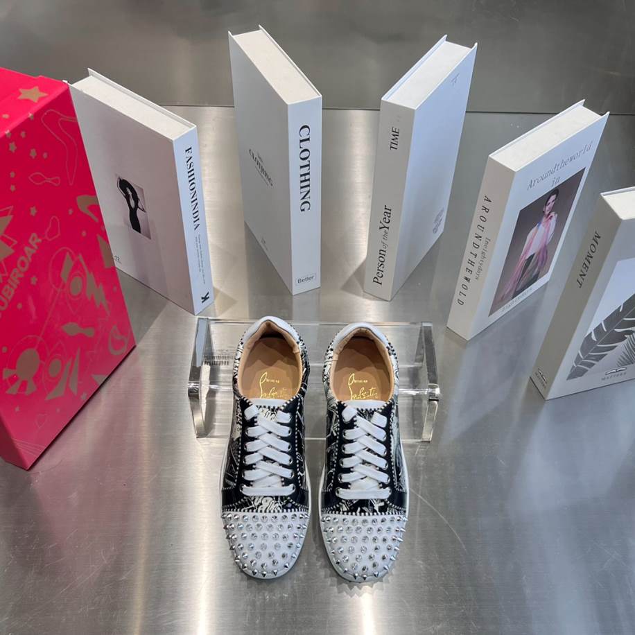 Christian Louboutin Casual Rivet Low Top Spikes Flats Sneaker – CLS045