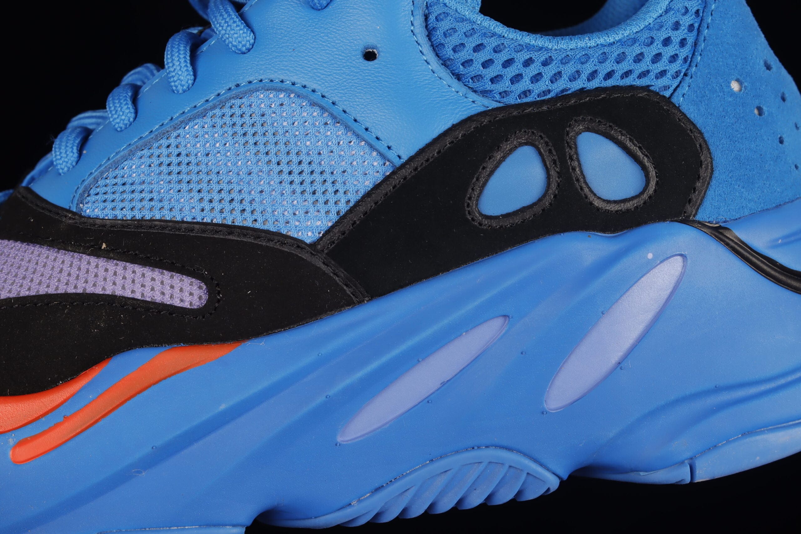 Ad Yeezy Boost 700, Hi-Res Blue