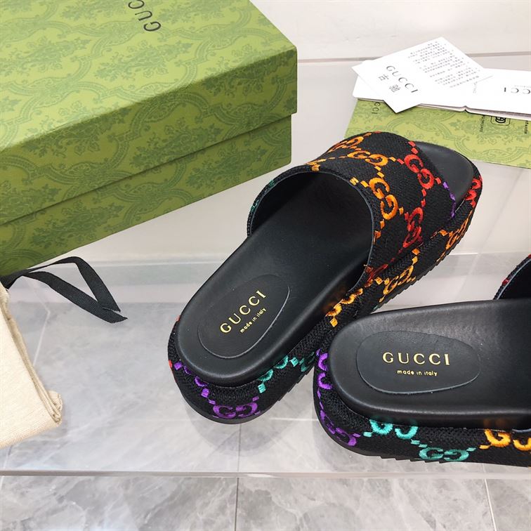 GUCCI ANGELINA EMBROIDERED LOGO PLATFORM SLIDE SANDAL – GSL025
