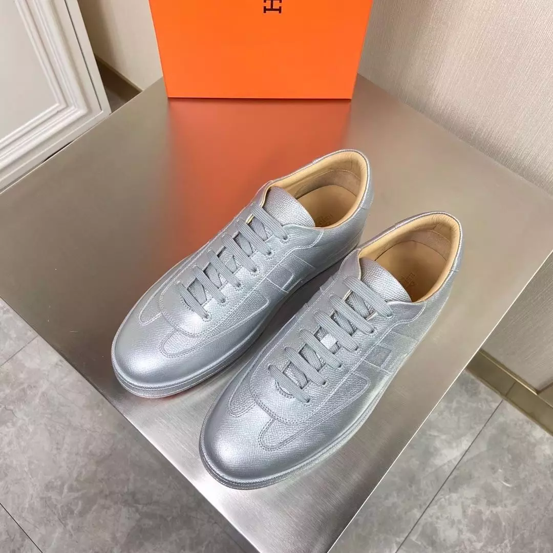Hermes Boomerang Sneakers In Silver Epsom Leather – HM053