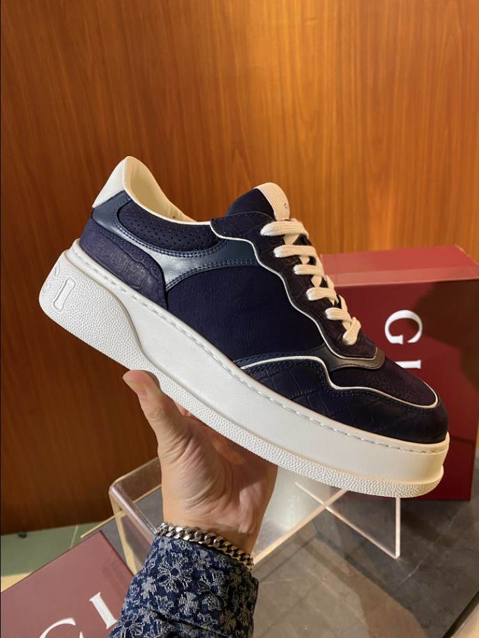 Gucci Lace-up Black White Leather Sneakers – GCC179