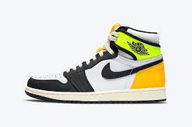 Air Jordan 1 University Gold