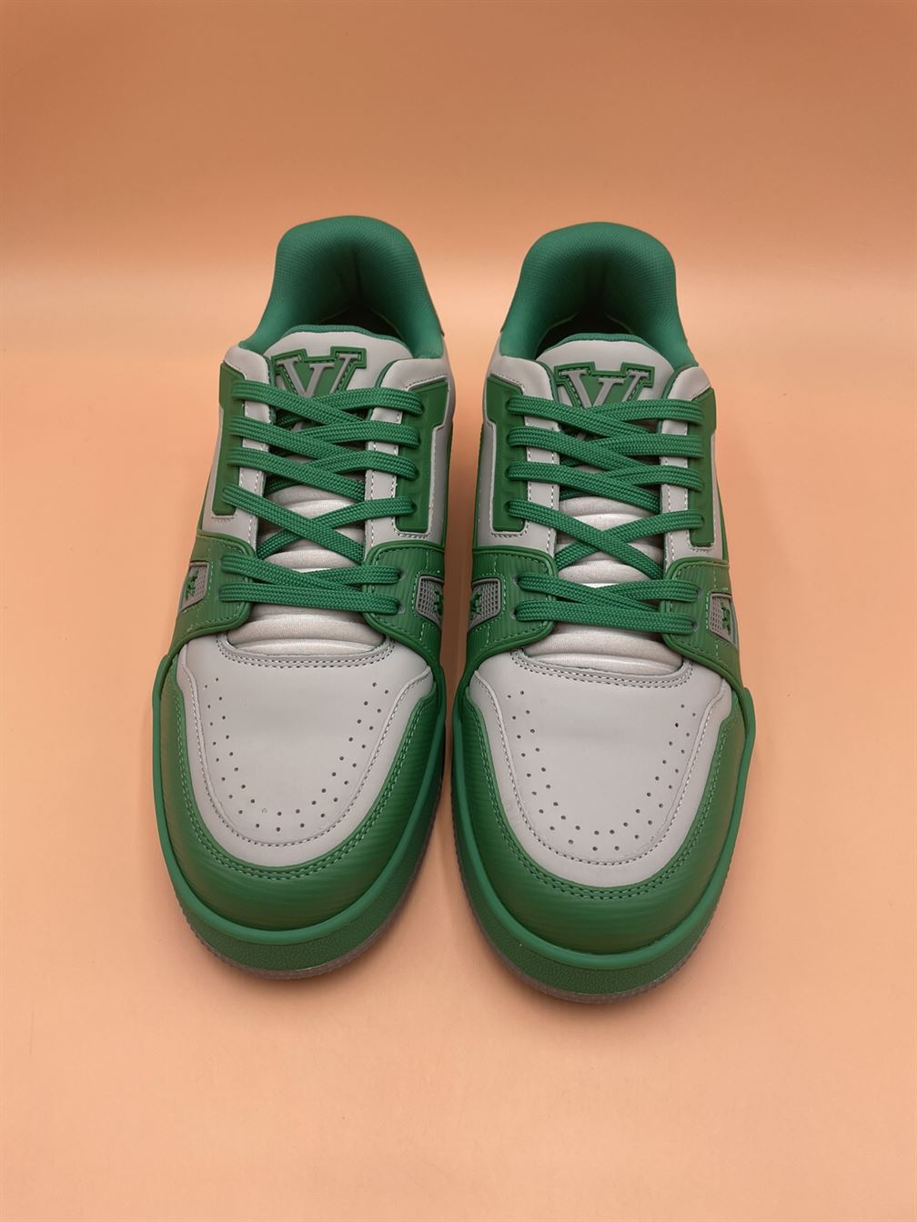 LOUIS VUITTON LV TRAINER SNEAKER – LVS060