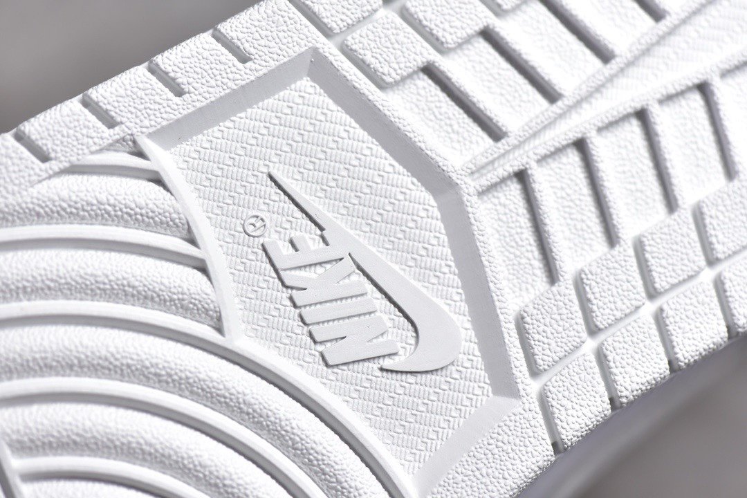 Air Jordan 1 Low “Paris”