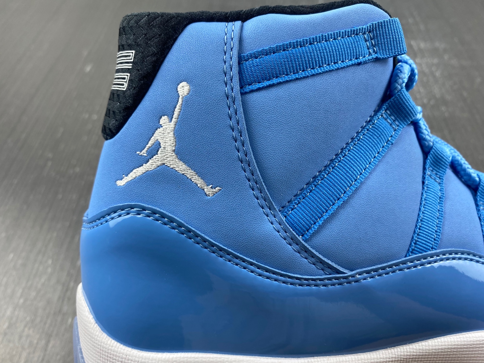 Air Jordan 11 Retro ‘Pantone’