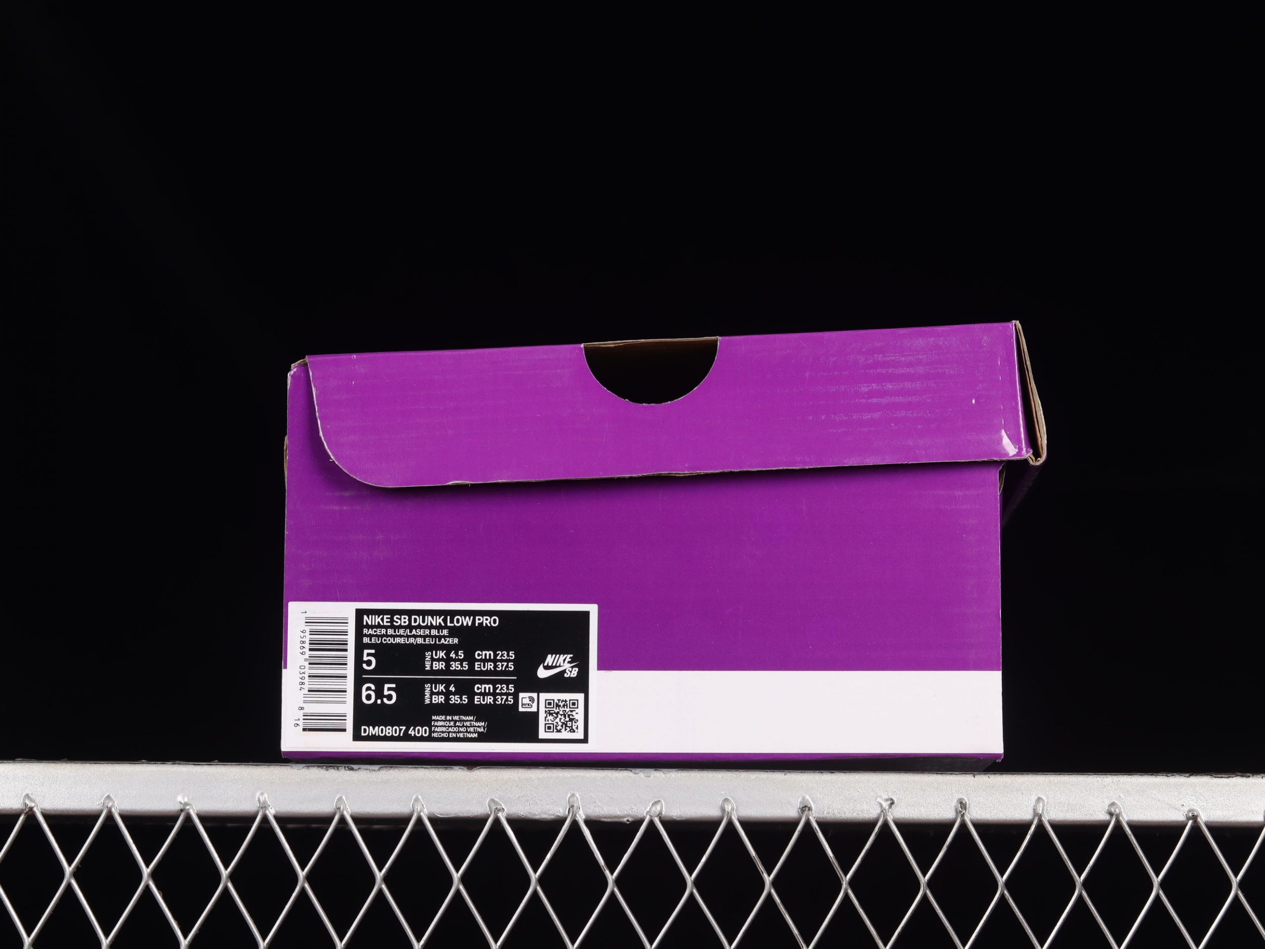 Nike SB Dunk Low Blue Raspberry