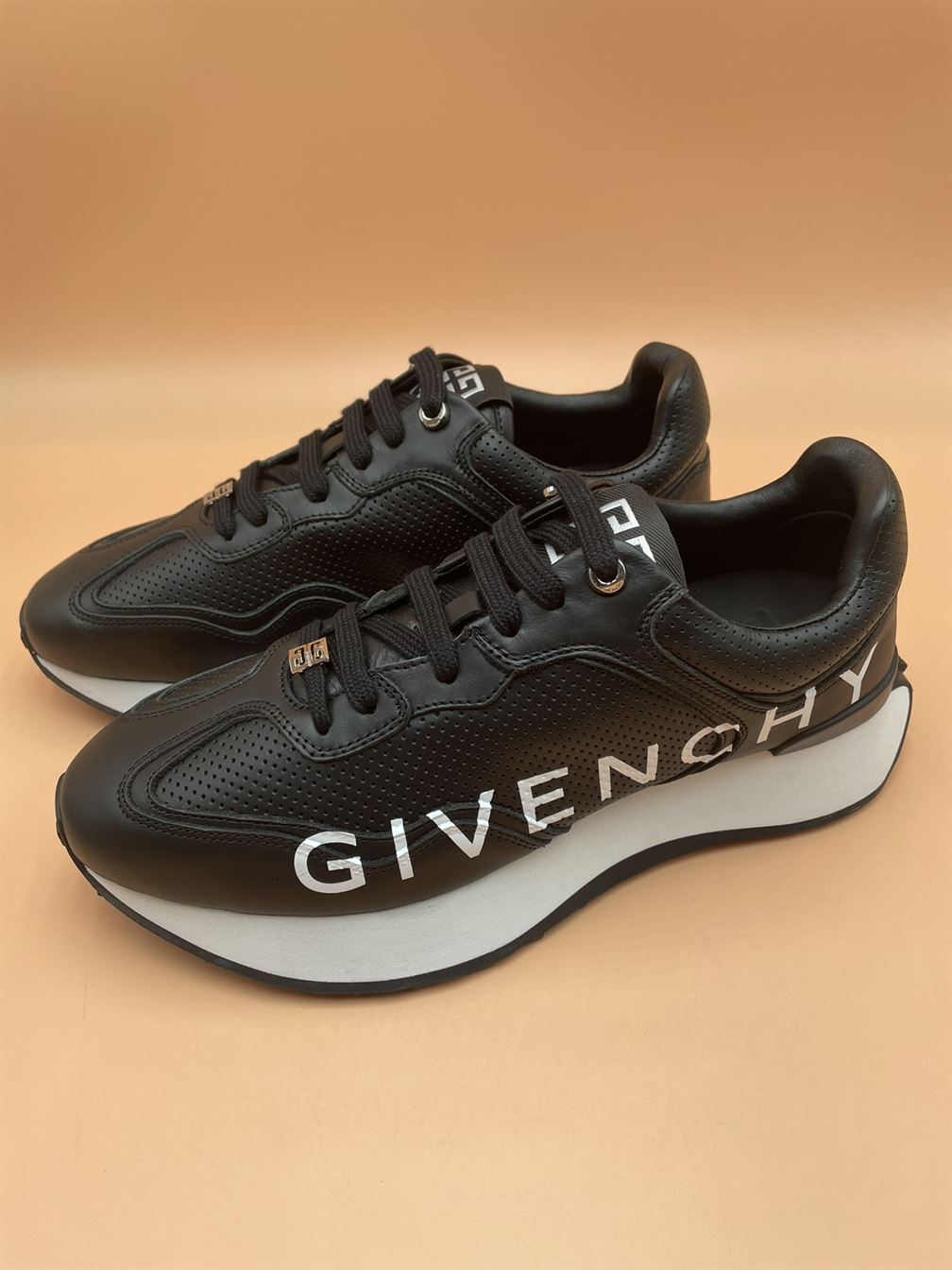 GIVENCHY RUNNER SNEAKERS IN PERFORATED LEATHER – GVC003