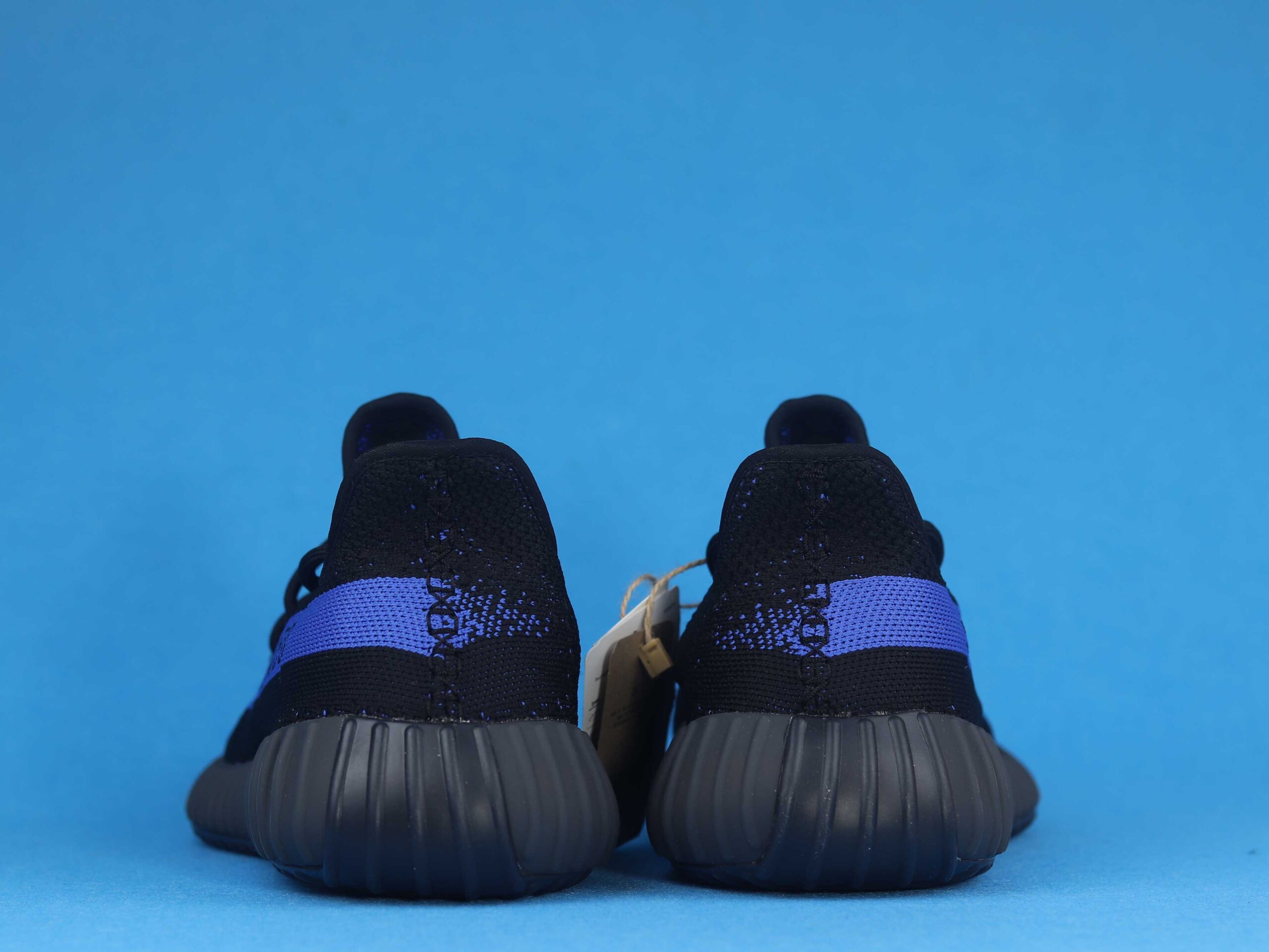 adidas Yeezy Boost 350 V2 Dazzling Blue