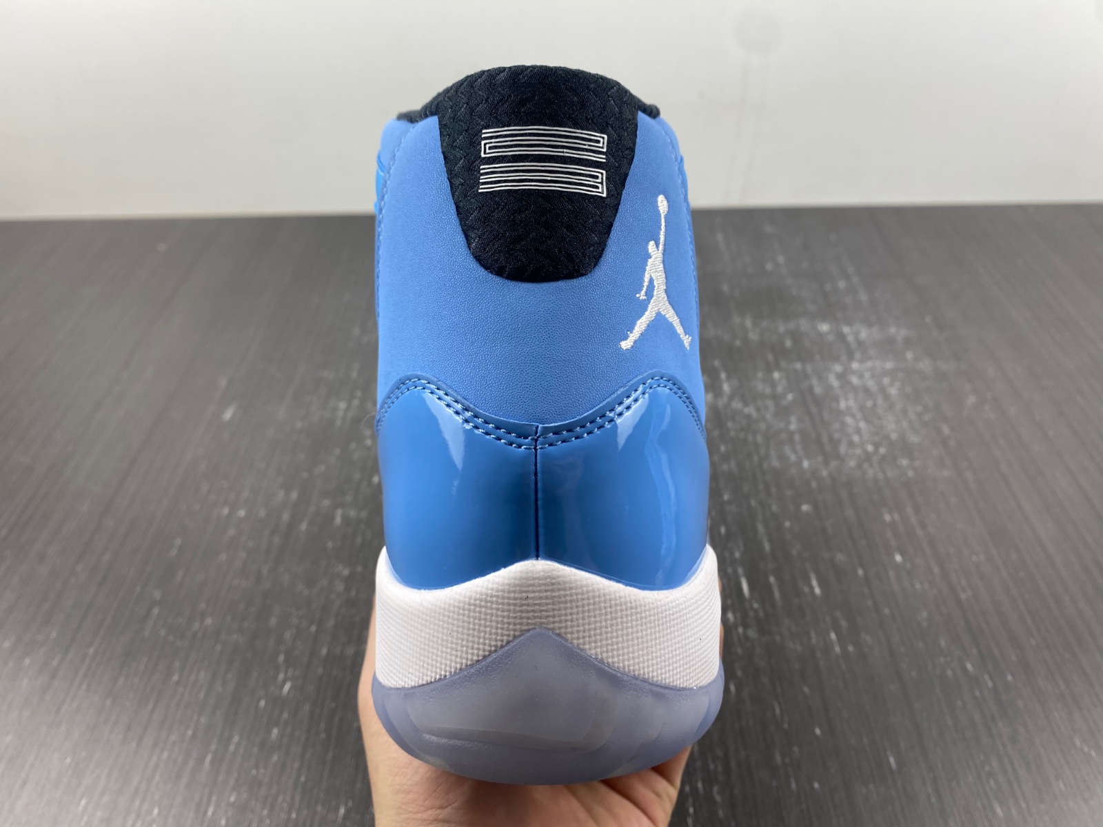 Air Jordan 11 Retro ‘Pantone’