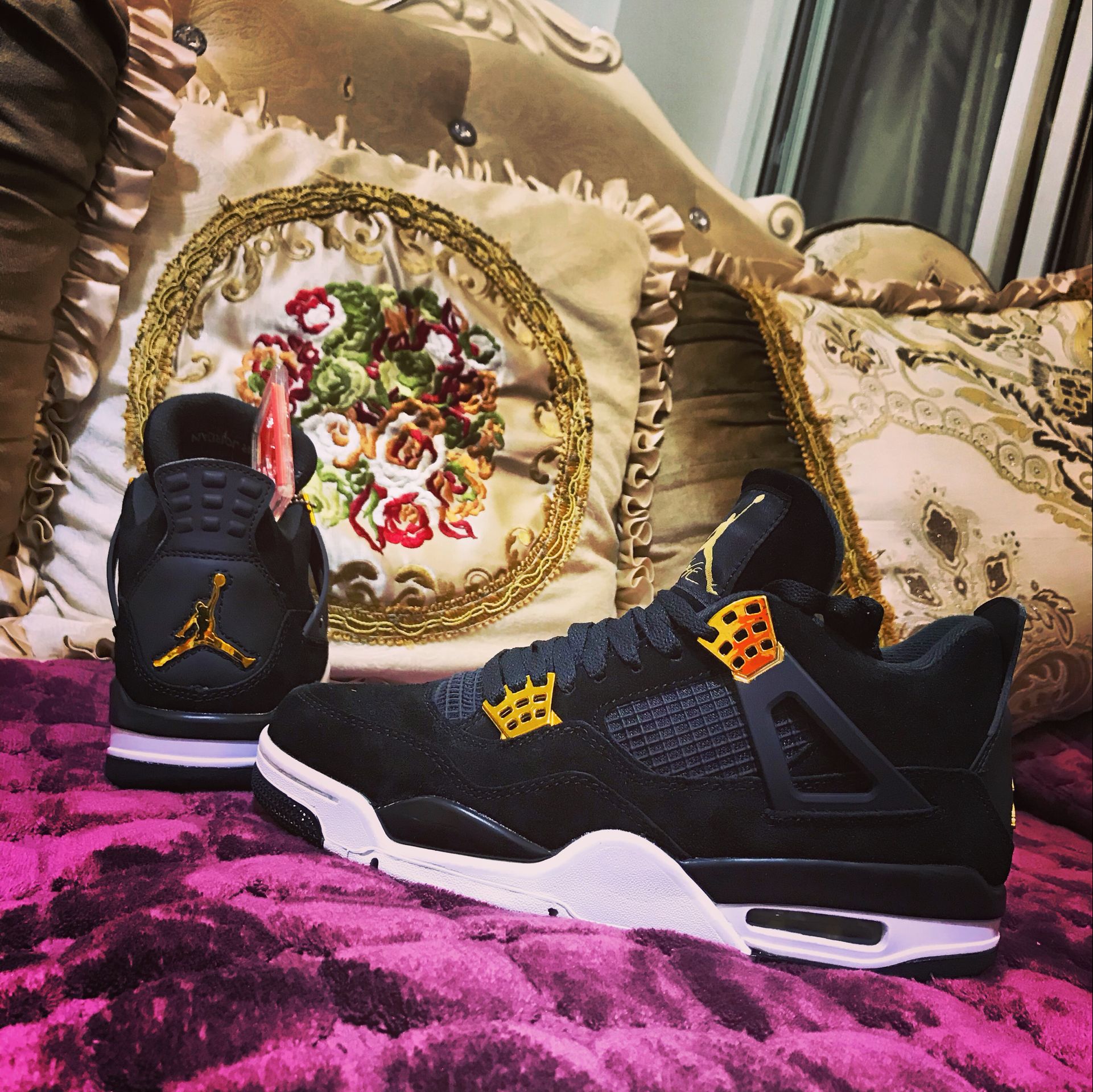 Air Jordan 4 Retro ‘Royalty’