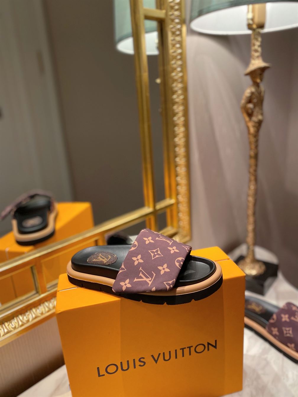 LOUIS VUITTON SLIDES – LVSD009